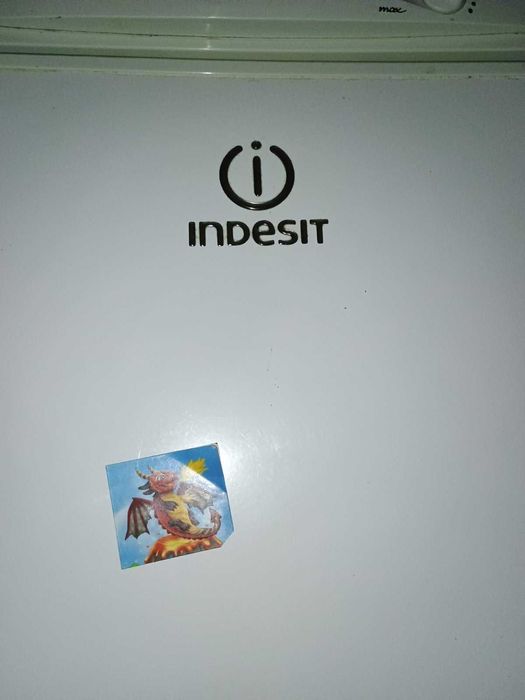 Продам холодильник Індезіт