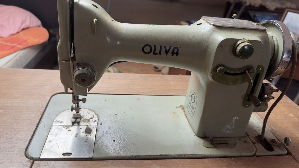 Maquina de costura Oliva
