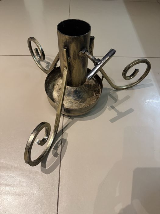 Stojak na choinkę żeliwny