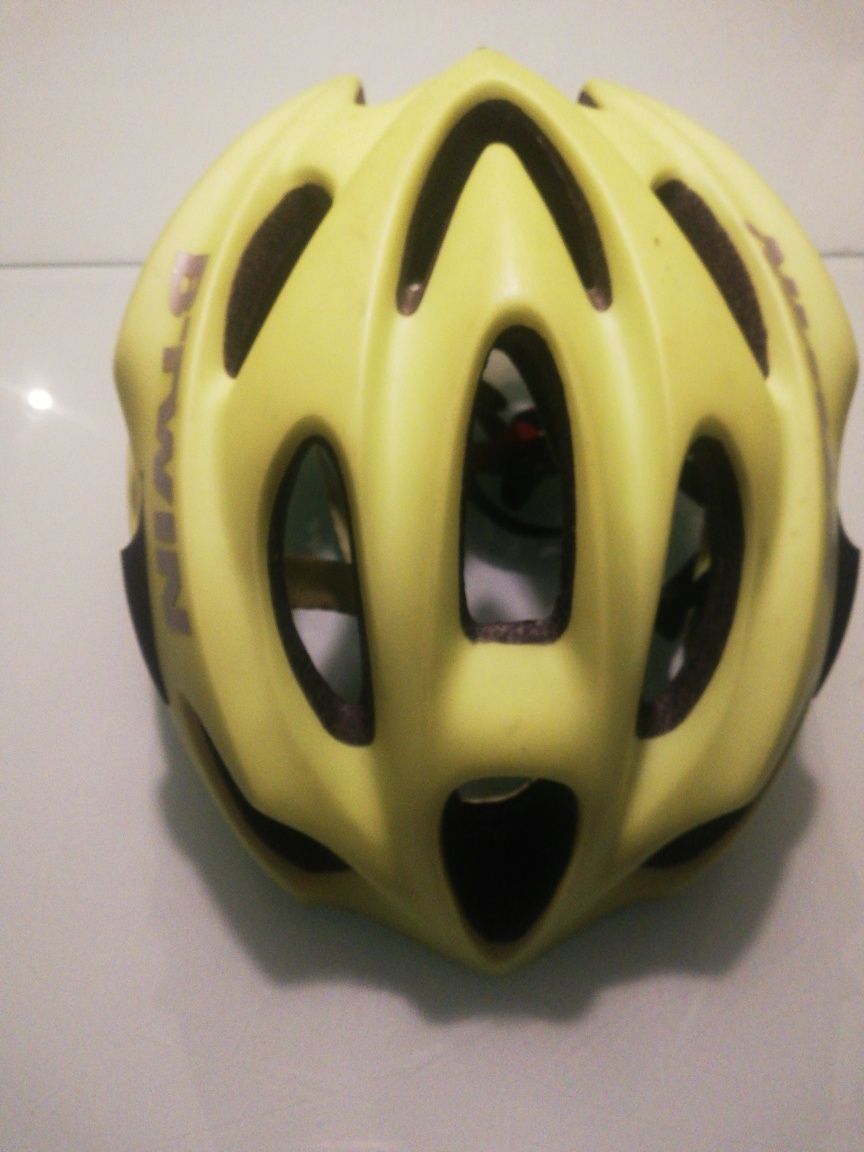 Kask btwin 700 fluo