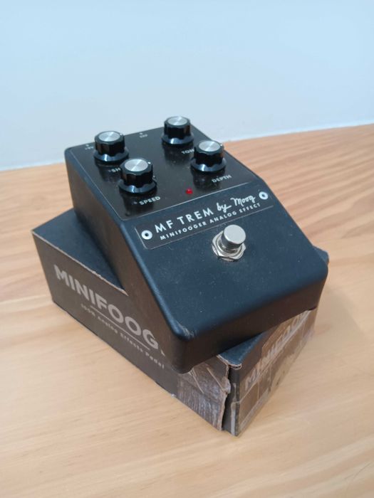 Pedal Tremolo - MOOG Minifooger MF Trem