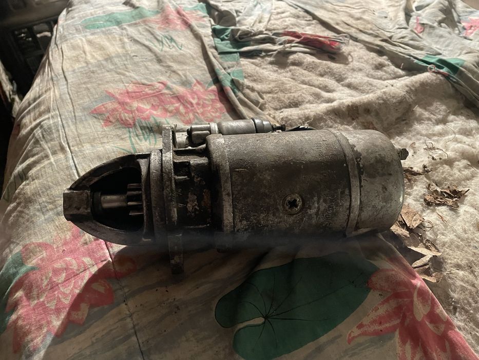 Стартер на 402 двигатель Волга 31105