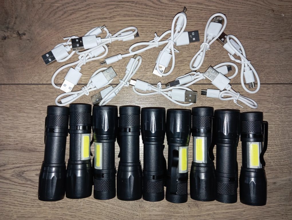 Брелки та ліхтарики з батарейками