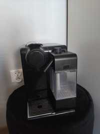 Ekspres Nespresso DeLonghi Lattissima Touch EN560.B