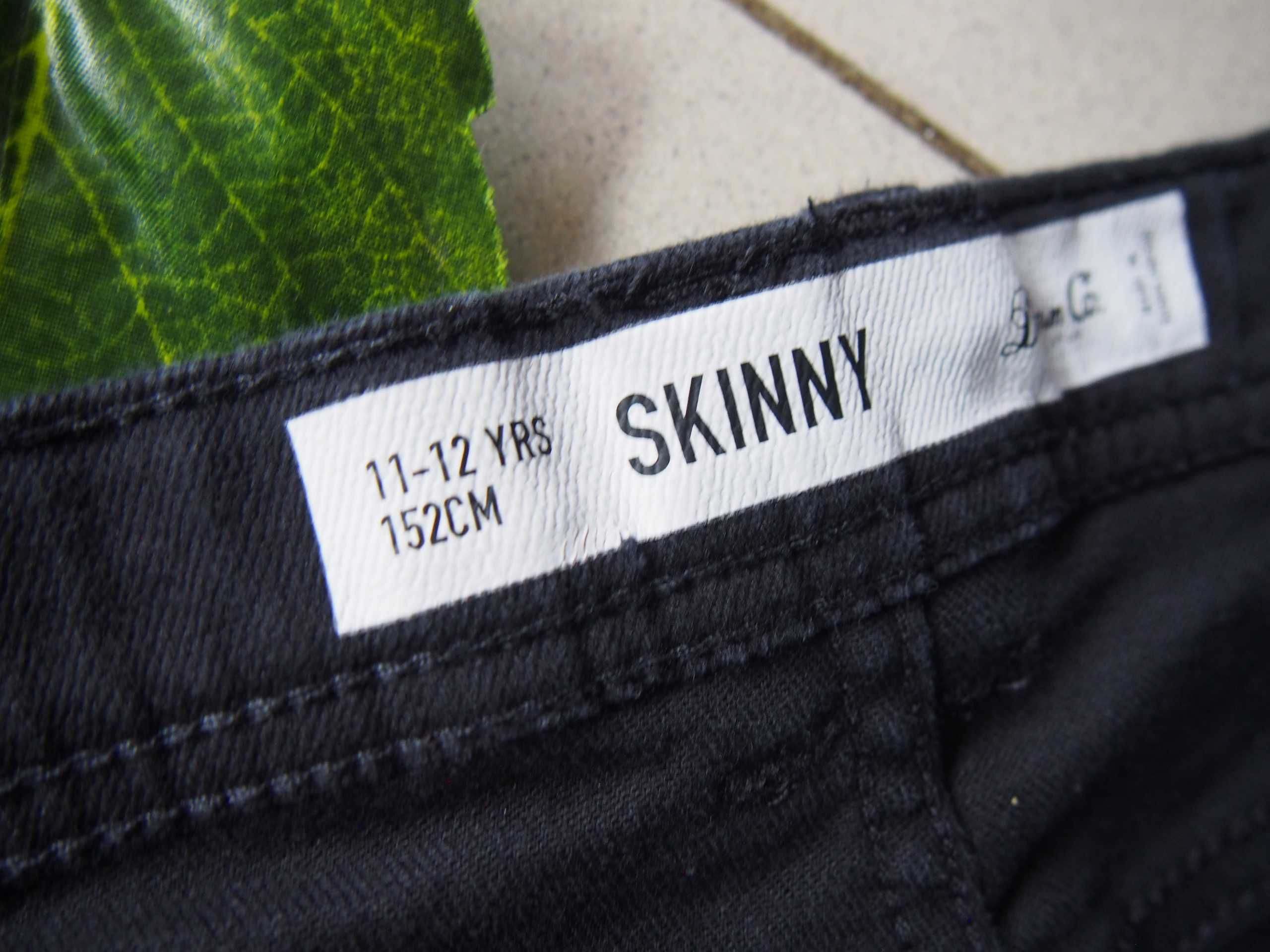 Spodnie czarne jeansowe 152 cm Skinny