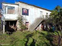 Moradia V4 com quintal