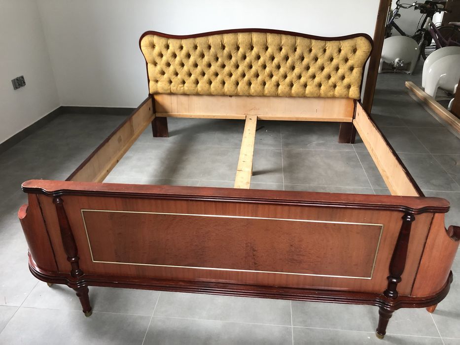 Łóźko stylowe, lite drewno egzotyczne