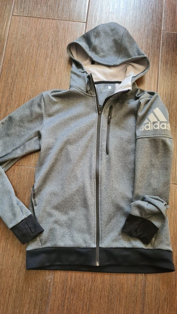 Кофта Adidas  розмір М