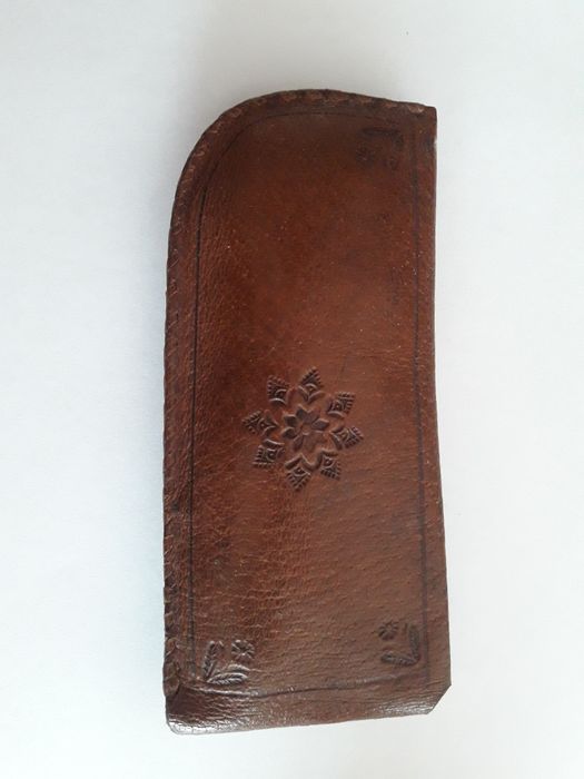 Stare skórzane góralskie etui na okulary Zakopane