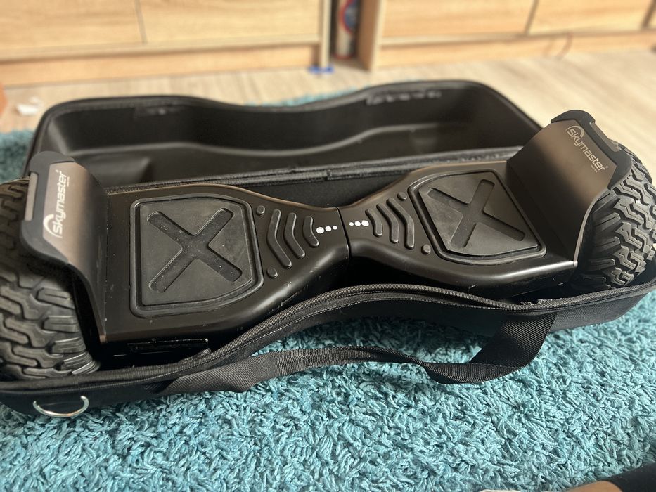 hoverboard marki Skymaster, model Wheels Offroad 8,5", w etui.