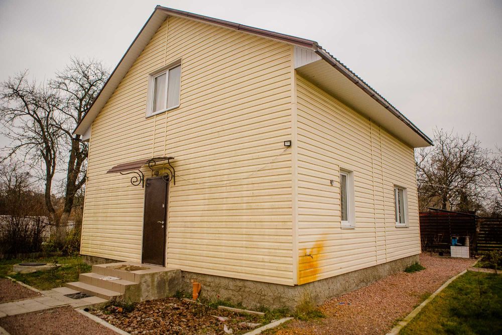 Оренда будинку подобово біля озера Земснаряд