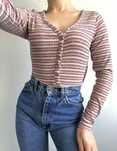 Primark XS/34 bluzka prążkowana zapinana na guziki sweter dekolt serek