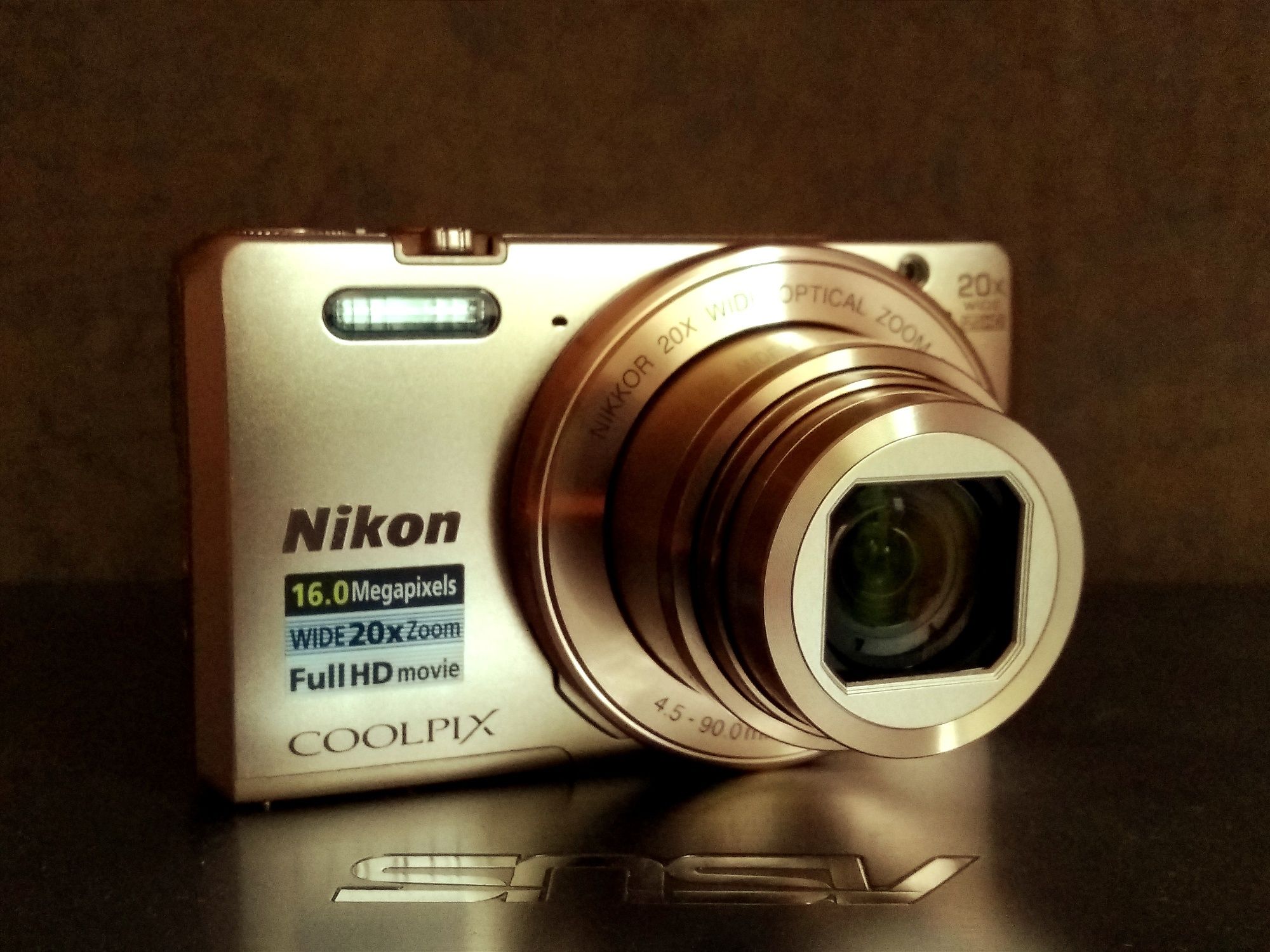 НОВИЙ Nikon COOLPIX S7000 16.0MP 20X Optical Zoom Digital GOLD