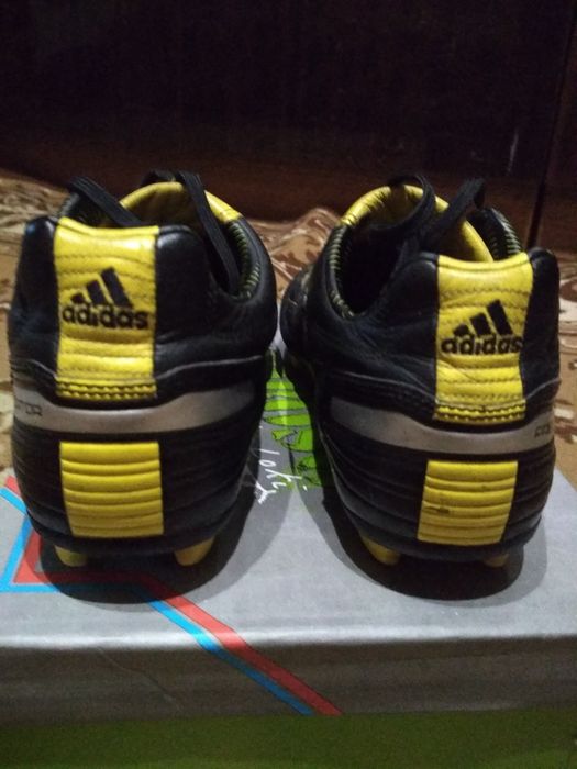 Бутсы футбольные 36р