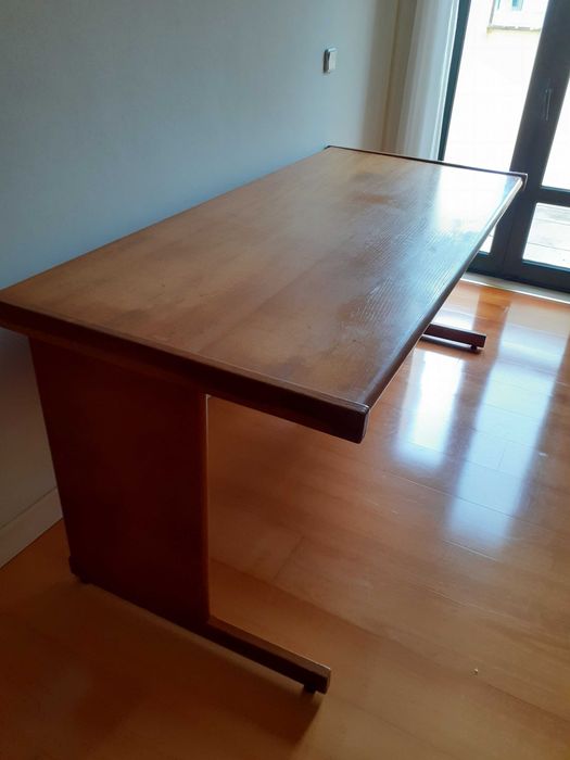 Estante + mesa de escritório + móvel de apoio (tudo madeira) - SALDOS