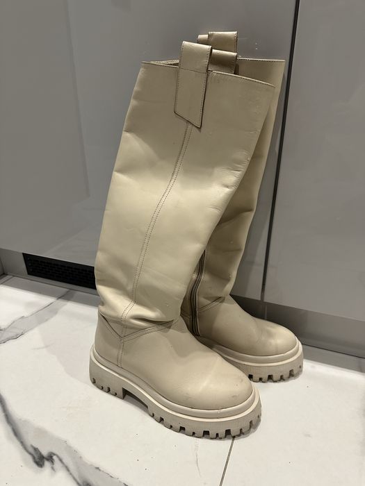 Чоботи жіночі осінні на байці.