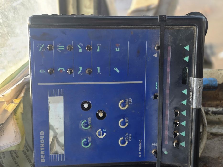 Opryskiwacz Ciągany Berthoud Major Racer 2500l 21m/18m/15m ORGINAŁ!!