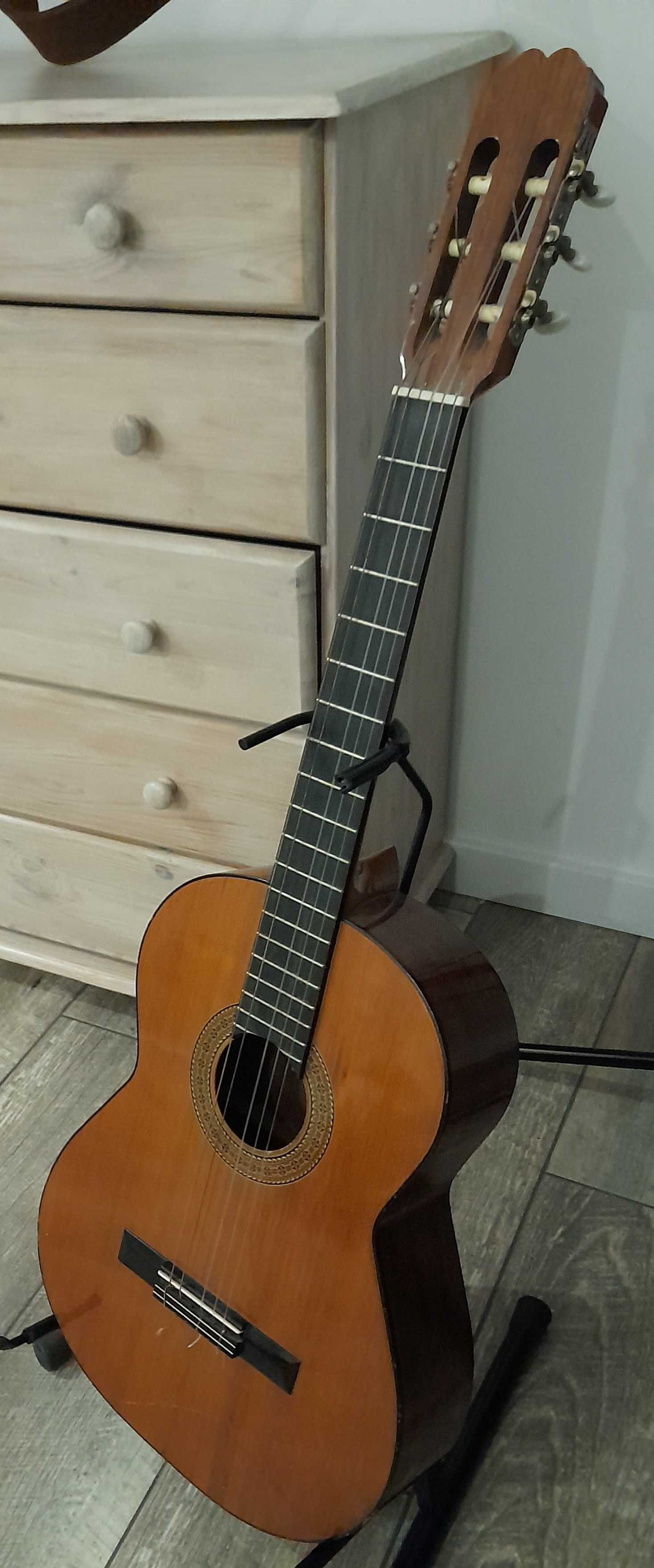 Gitara Admira malaga