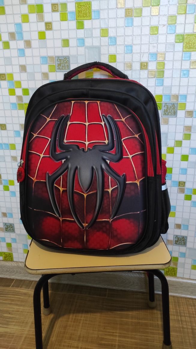 Продам шкільний рюкзак. Дитячий рюкзак