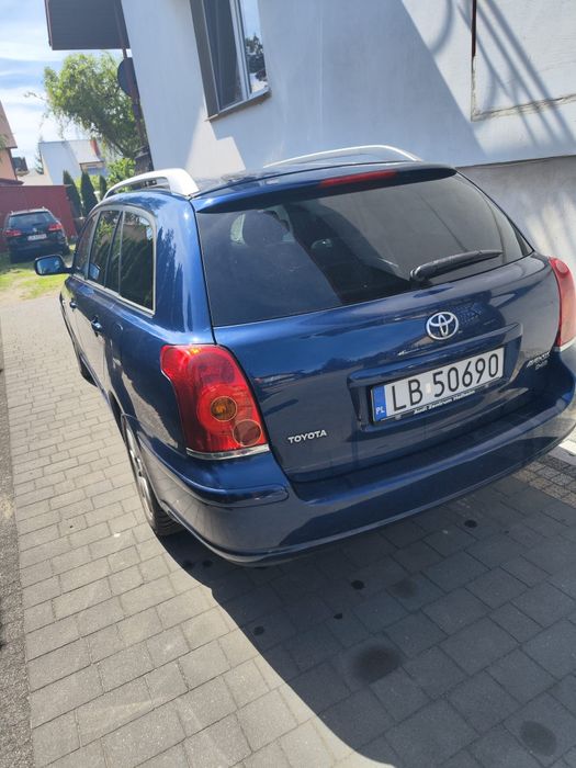 Toyota Avensis 2.2