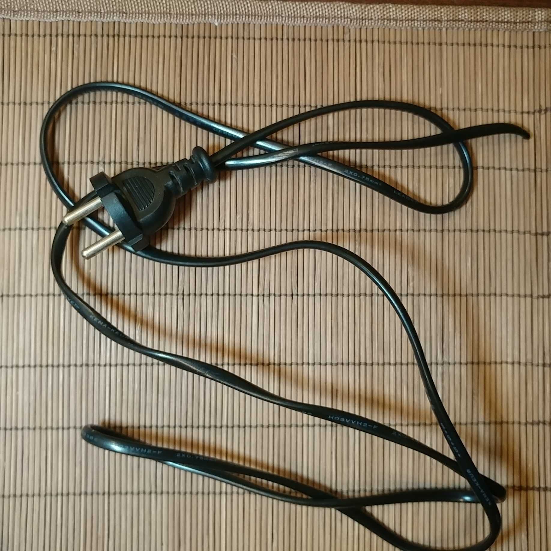 шнур/кабель/провод с вилкой