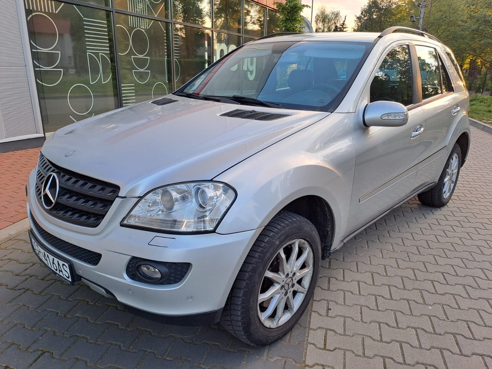 Na sprzedaż zadbany Mercedes ML 320 CDI 4 matic xenon