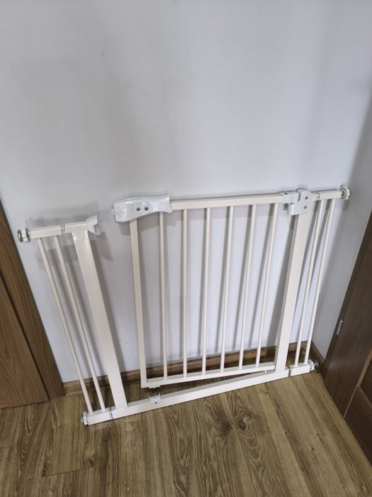 Bramka zabezpieczająca na schody.