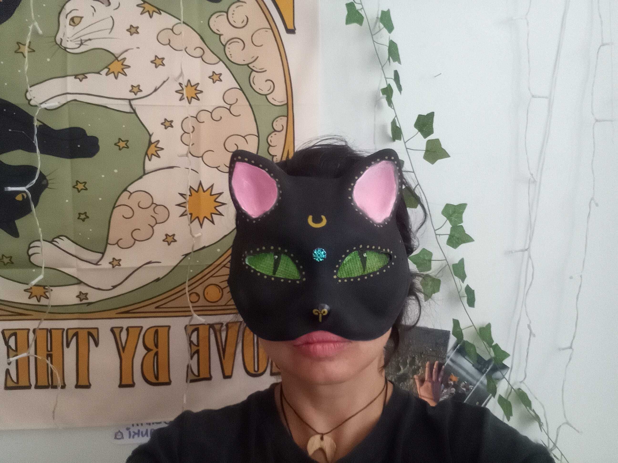 Therian maska, magiczny kot