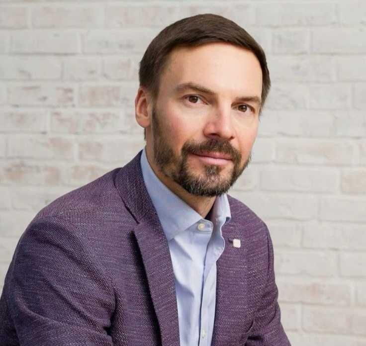 Репетитор математика/фізика, хімія/біологія, історія/географія