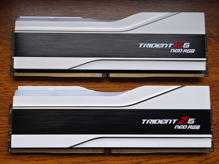 Pamięć RAM DDR5 G.Skill Trident Z5 Neo RGB 32GB 6000MHz CL30 AMD Expo