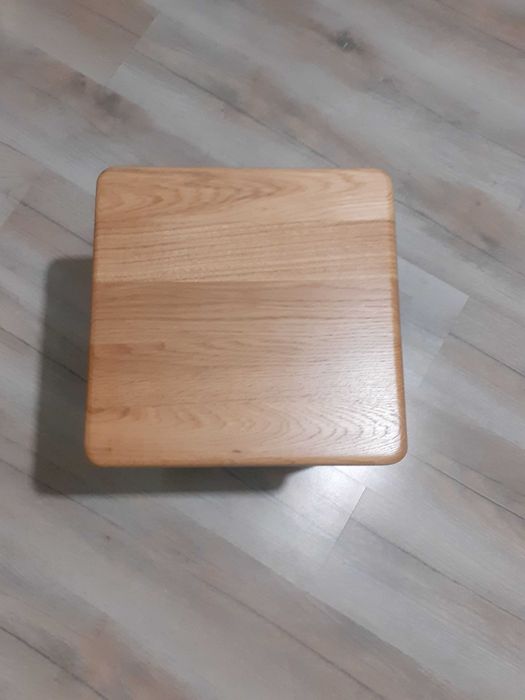 Taboret Dębowy Drewniany SOLIDNY (Ręcznie Robiony) (Lakierowany)