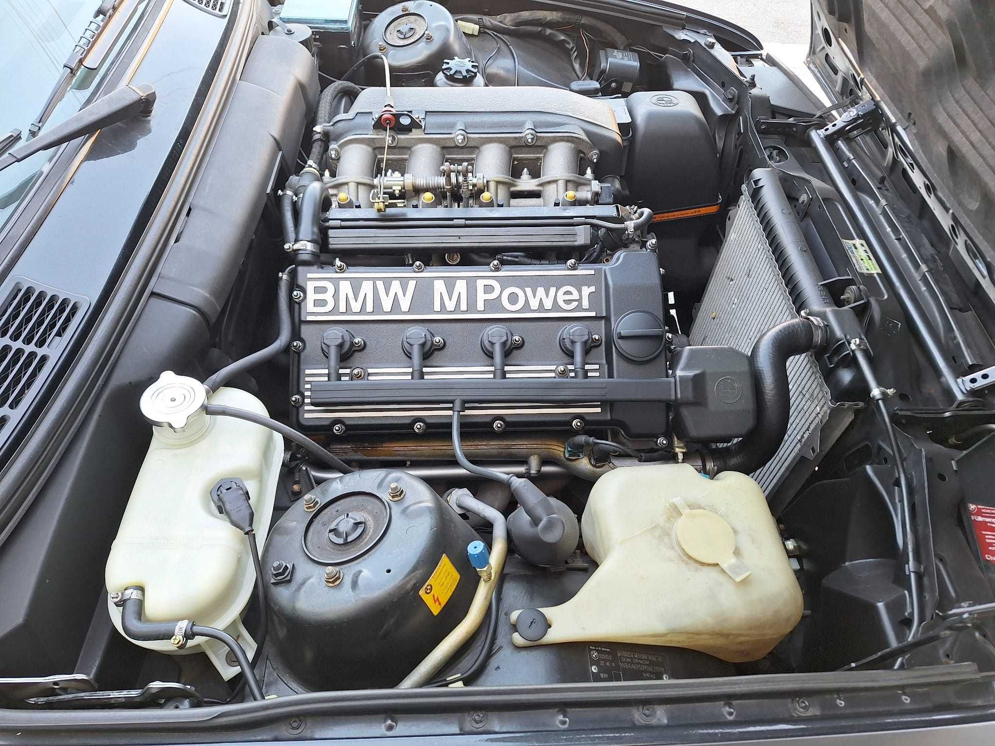 BMW 320 is 2 Portas
