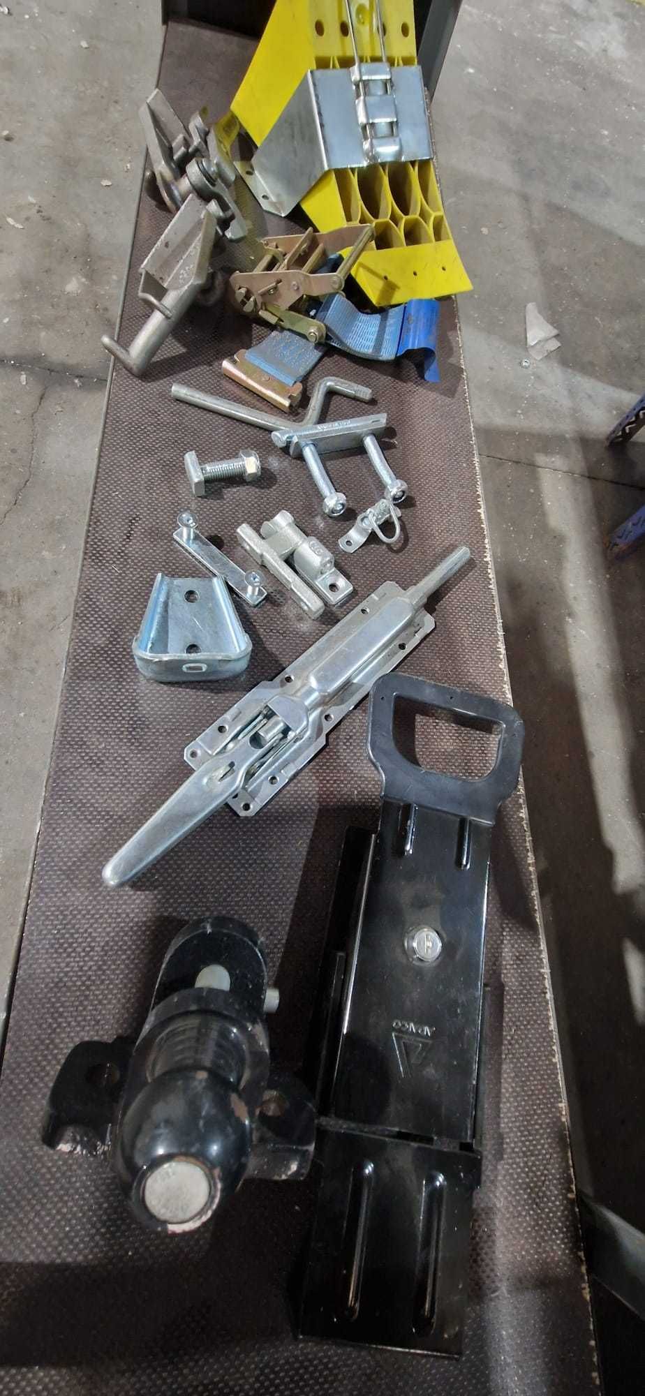 Fechos alumínio, molas, caixas ferramentas, guarda Lamas, dobradiças
