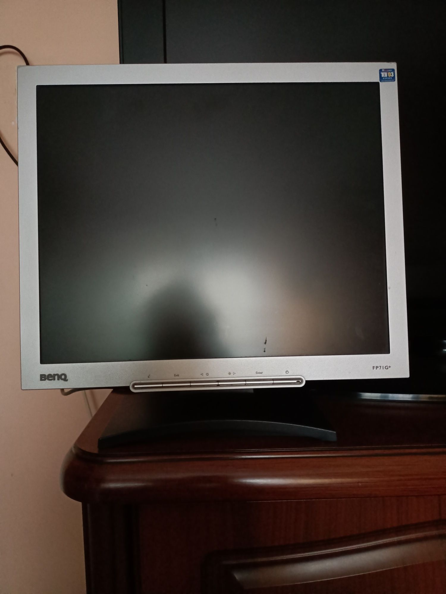 Monitor BenQ fp71g+ !!!