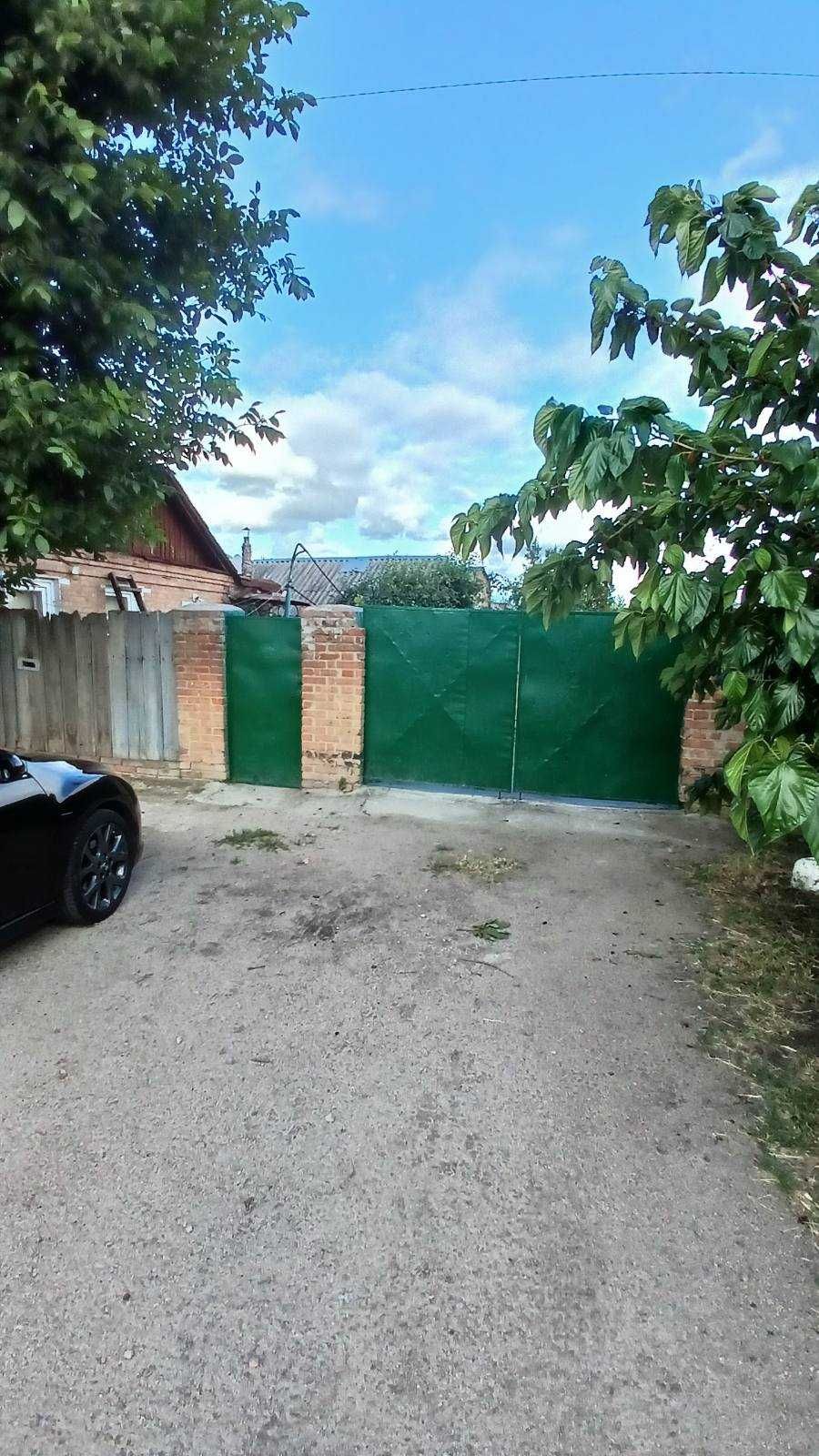 Продається частина будинку в районі Шкільного