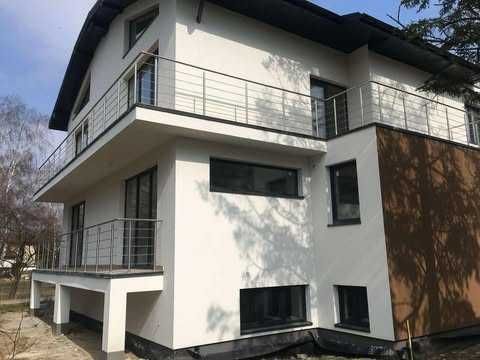 Balustrady nierdzewne zabezpieczenia okienne