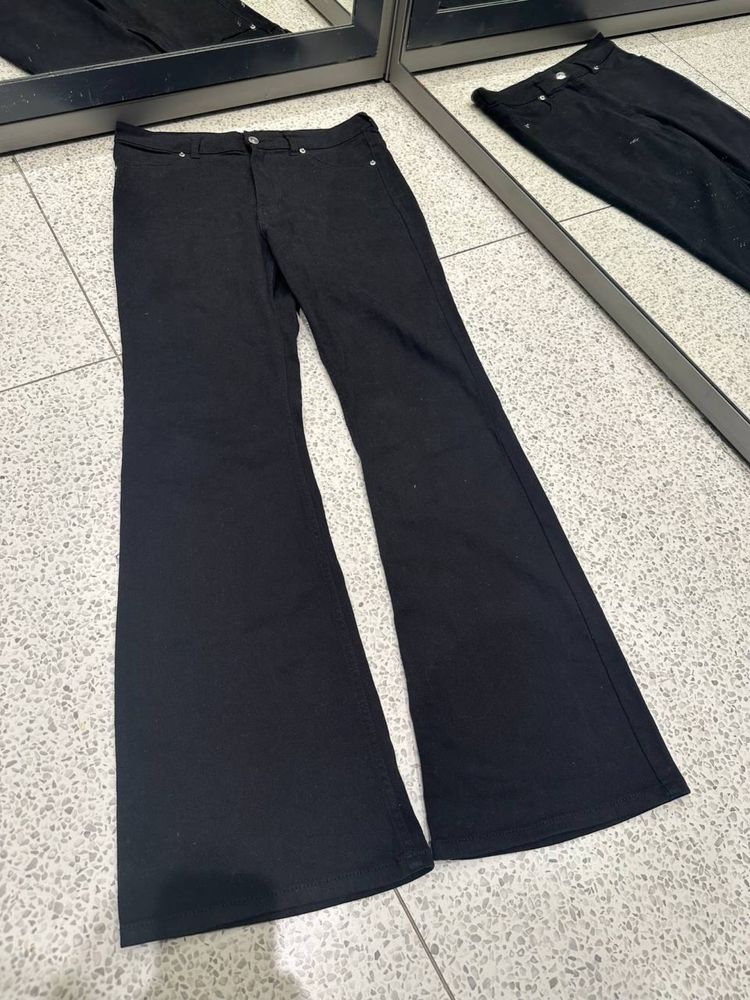 flared type jeans