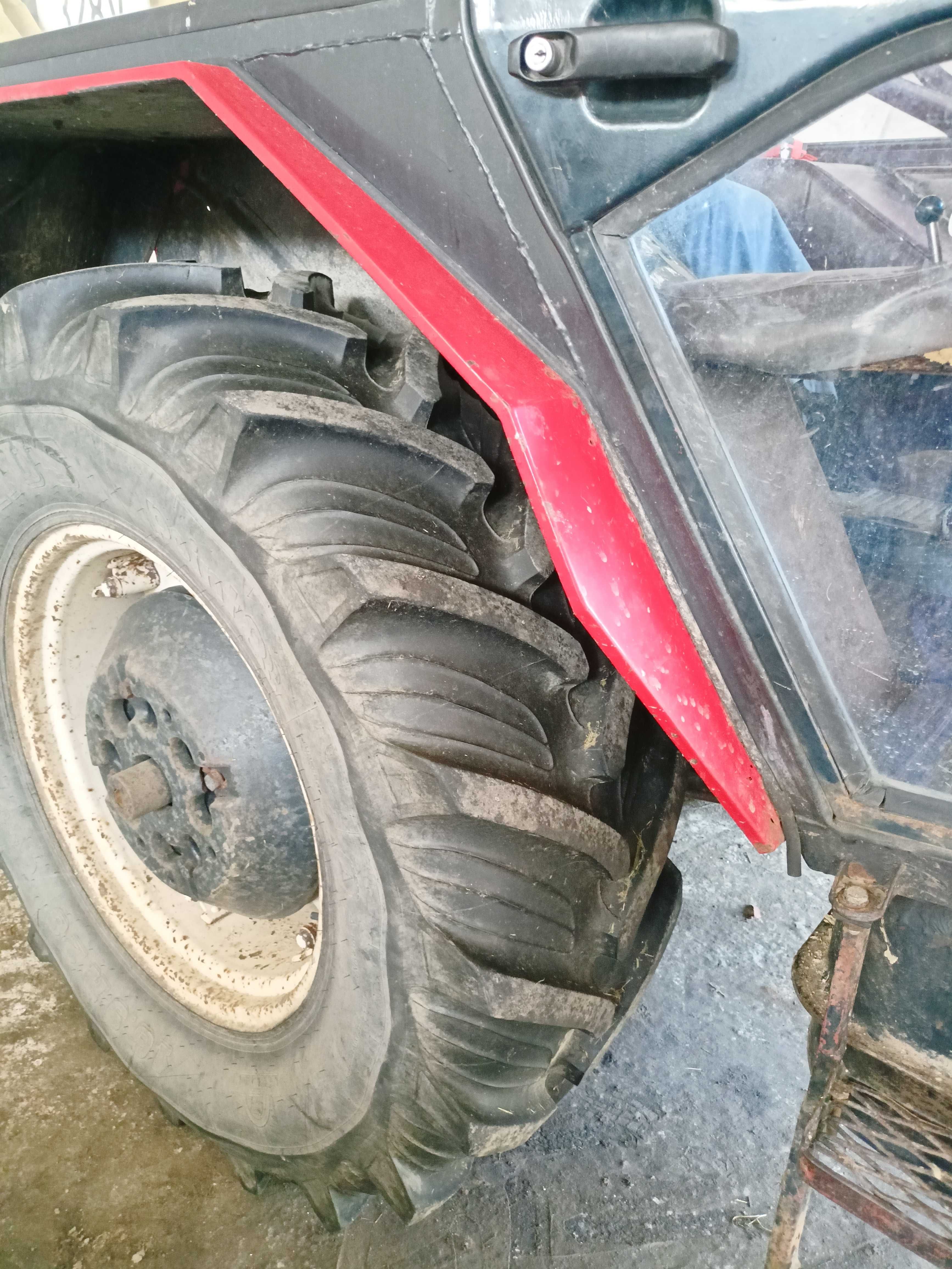 Ciągnik Zetor 7211