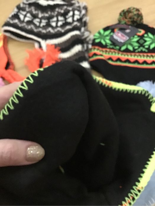 Шапка яскрава лижня салатова дитяча унісекс на завязках