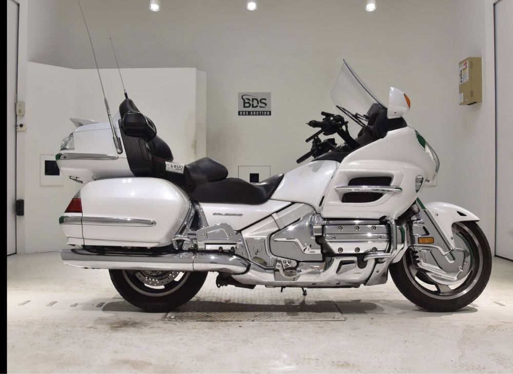 Свіжак! З Японії HONDA GL1800!