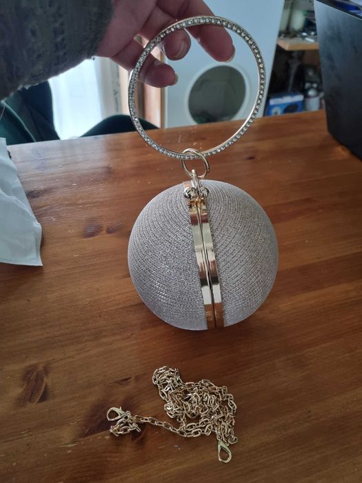 Carteira dourada redonda