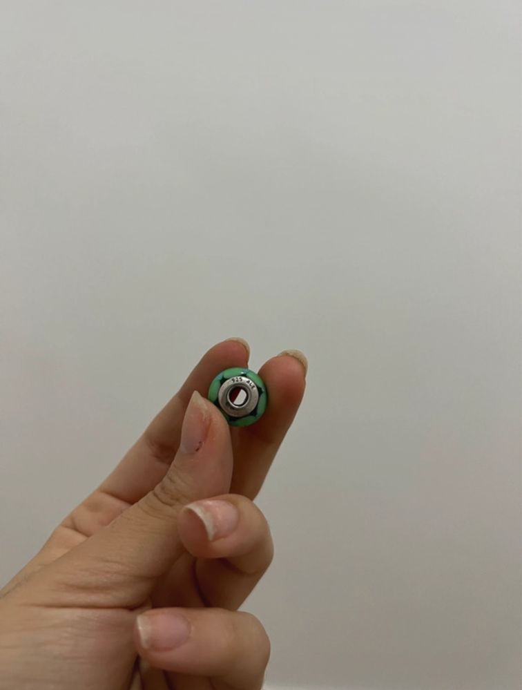 Peça / conta em pedra verde e turquesa pandora