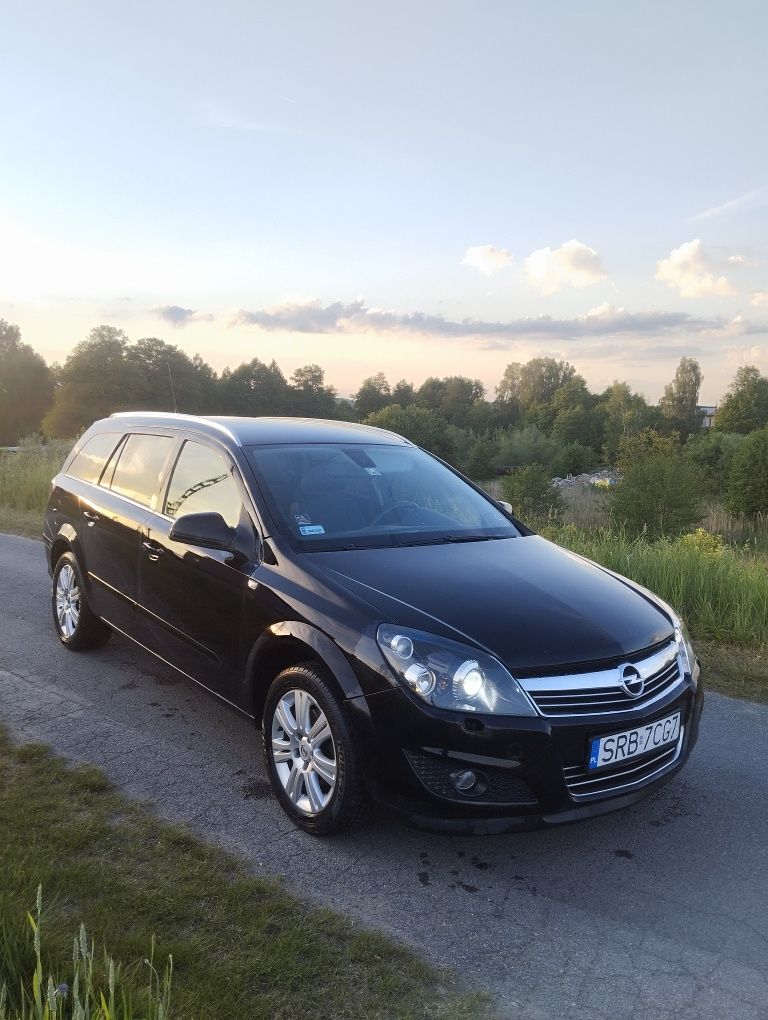 Opel Astra H 1.7 CDTI 2010r. Bixenon Tempomat Alu