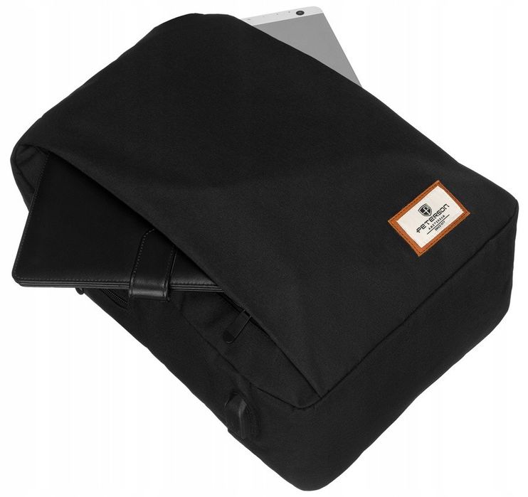 pojemny plecak sportowy z portem ładującym - peterson