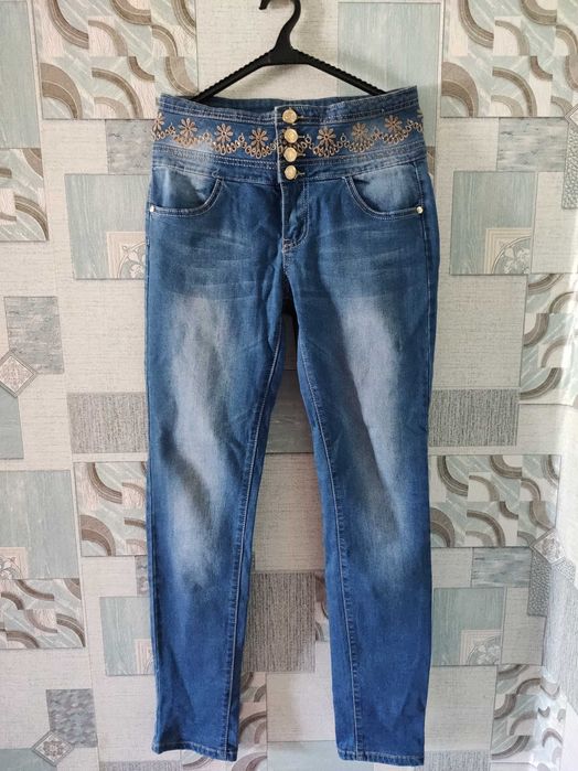 Джинси     гарні