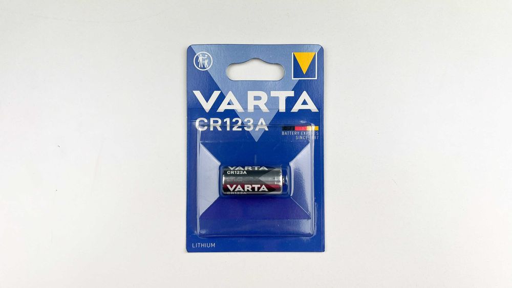 Pilhas Varta CR132A + 2 Recarregáveis + Carregador