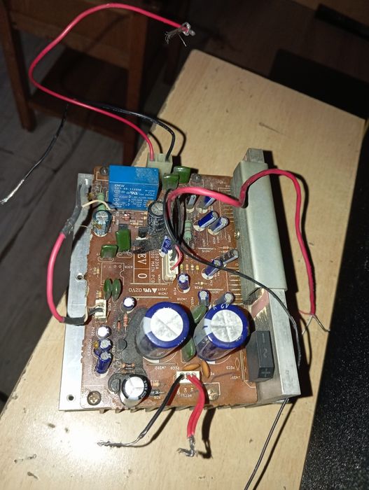 Wzmacniacz z subwoofera 100wat Rms