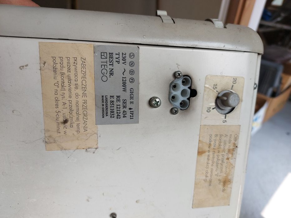 Grzejnik elektryczny 2 szt panelowy 1200w (made in Sweden)