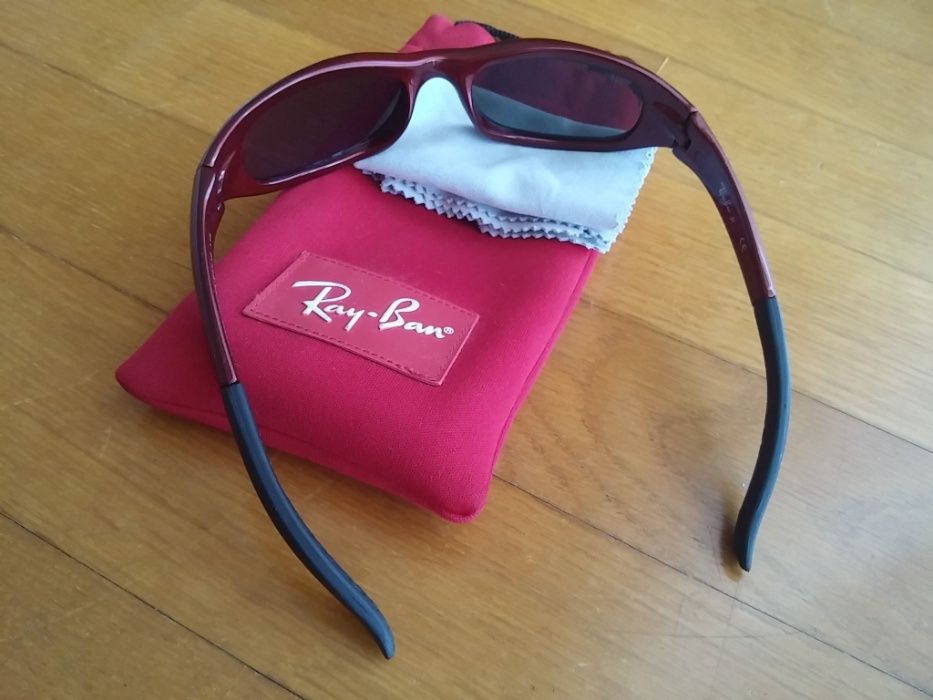 Óculos de sol Ray-Ban espelhados para criança como novos