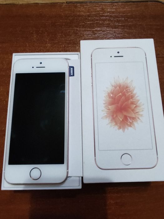 iPhone SE Rose Gold